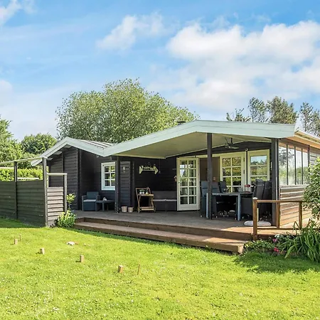 4 Star In Prázdninový dům Hejls