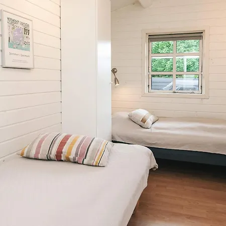 4 Star In Nyaraló
